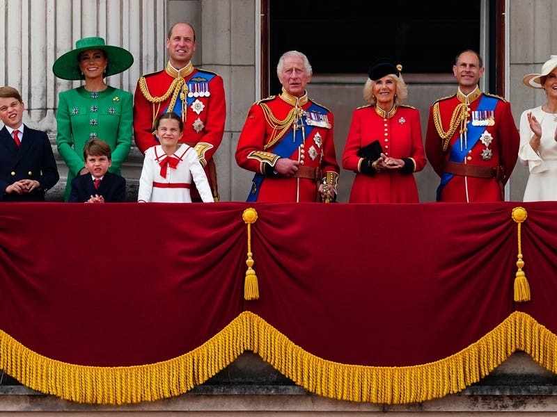 How Much Does The Royal Family Cost? A Breakdown Of The Key Figures ...