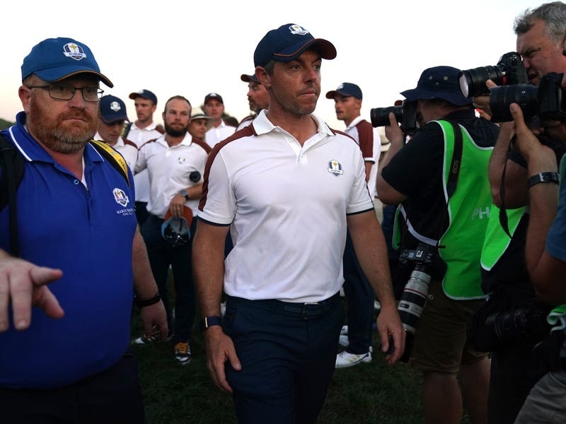 Rory Mcilroy Restrained By Shane Lowry After Ryder Cup Argument With Us Caddie Jersey Evening Post 