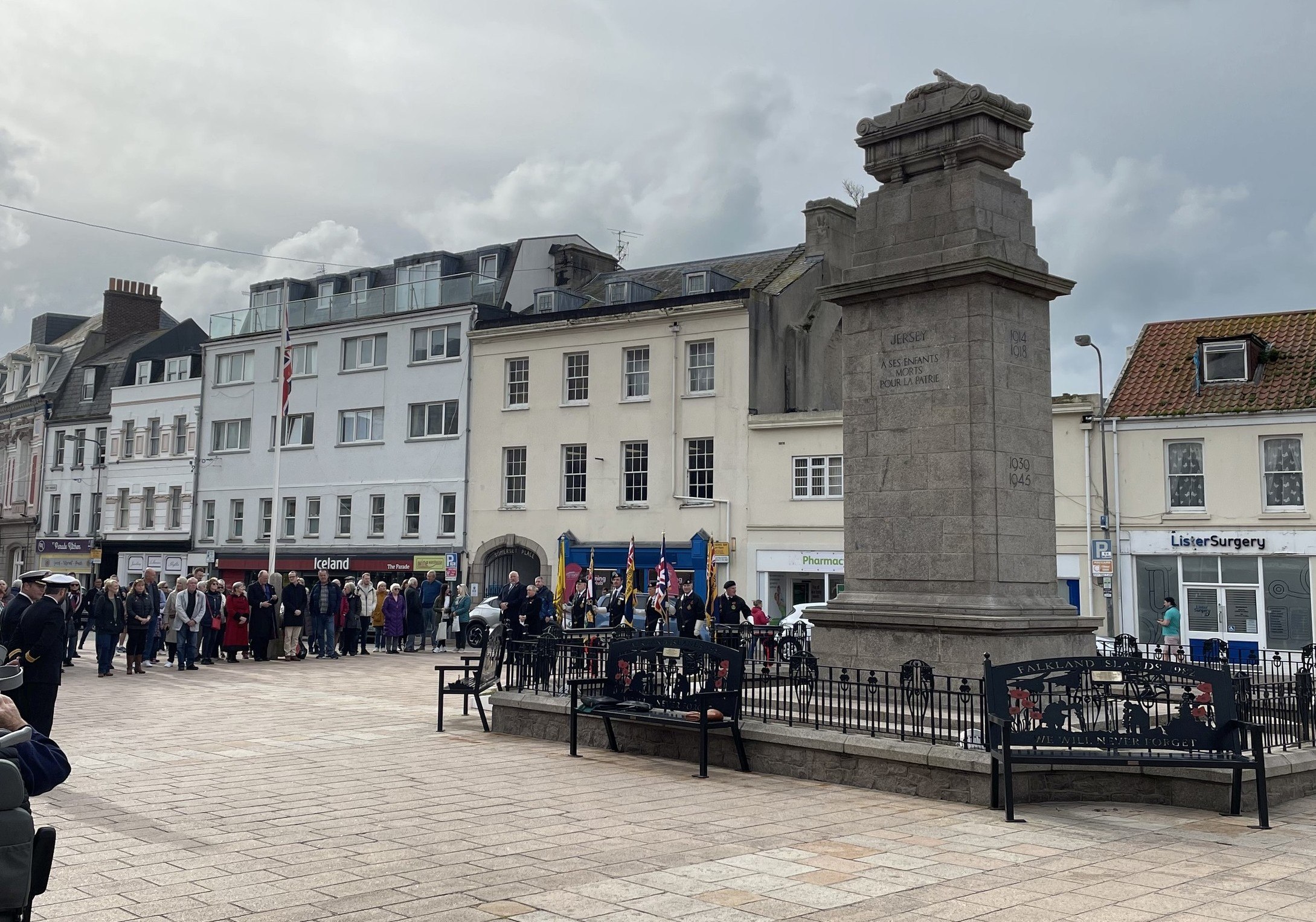 Jersey Marks Armistice Day With Two-minute Silence - Jersey Evening Post