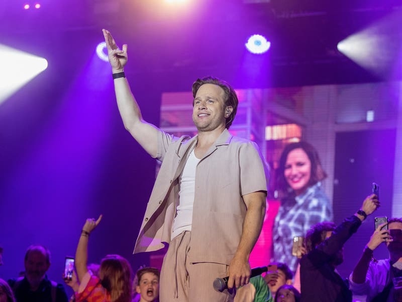 Olly Murs emotional on The Voice after suicide prevention volunteer ...