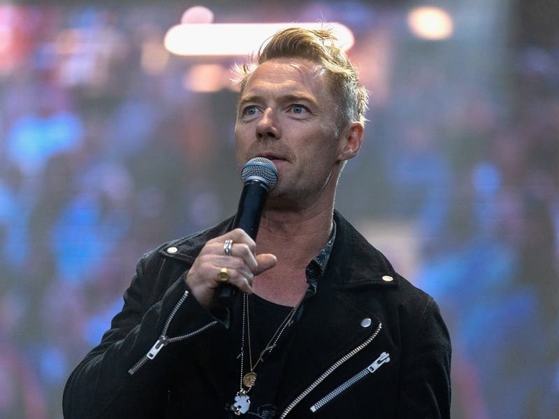 Ronan Keating To Step Down From Magic Radio Breakfast Show After Seven ...